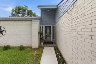16319 Mill Point Dr, Houston, TX 77059 - Photo 30
