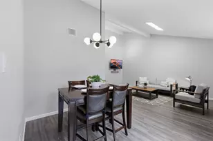 16319 Mill Point Dr, Houston, TX 77059 - Photo 12