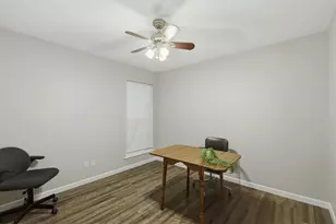 16319 Mill Point Dr, Houston, TX 77059 - Photo 22