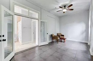 2700 Albany St, Houston, TX 77006 - Photo 16