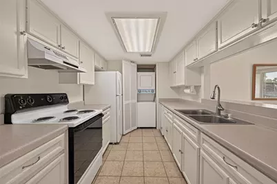 12633 Memorial Drive #130, Houston, TX 77024 - Photo 24