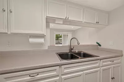 12633 Memorial Drive #130, Houston, TX 77024 - Photo 18
