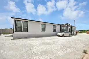 828 Rd 5607, Cleveland, TX 77327 - Photo 2