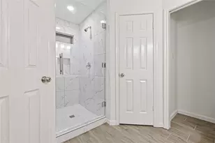 6307 Woodland Forest Dr, Houston, TX 77088 - Photo 24