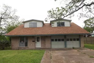 501 S Holmes St, La Porte, TX 77571 - Photo 1