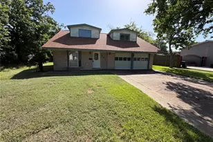 501 S Holmes St, La Porte, TX 77571 - Photo 1