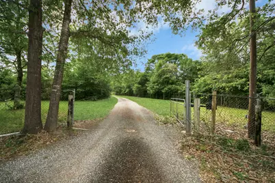 1311 Scroggins Lane, Waller, TX 77484 - Photo 20