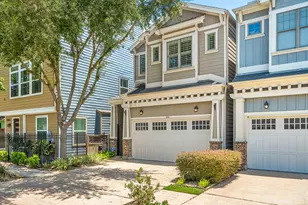 1024 Alexander Street St, Houston, TX 77008 - Photo 2