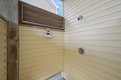 13723 Pirates Beach Boulevard, Galveston, TX 77554 - Photo 18