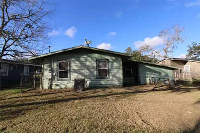 430 Winding Way Street, Lake Jackson, TX 77566 - Photo 4