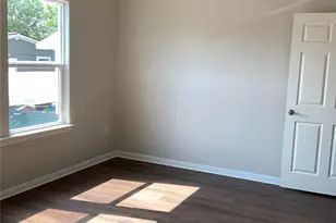 323 E Murrill St, Baytown, TX 77520 - Photo 24