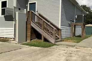 323 E Murrill St, Baytown, TX 77520 - Photo 30