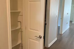 323 E Murrill St, Baytown, TX 77520 - Photo 32