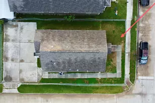 323 E Murrill St, Baytown, TX 77520 - Photo 12