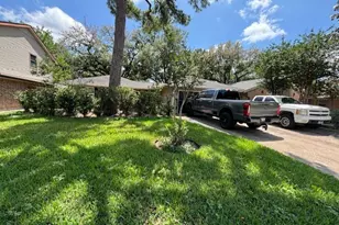 10313 Shadow Oaks Dr Dr, Houston, TX 77043 - Photo 1