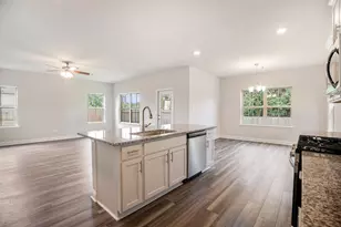 4334 W Bayou Maison Cir, Dickinson, TX 77539 - Photo 6