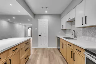 2508 Watertown Mall, Houston, TX 77057 - Photo 4