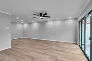 2508 Watertown Mall, Houston, TX 77057 - Photo 14