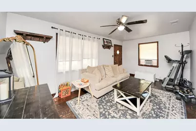 403 S Hill Street #L, Alvin, TX 77511 - Photo 14