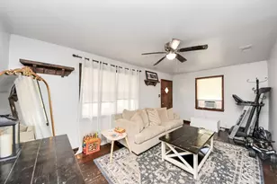 403 S Hill St, Alvin, TX 77511 - Photo 14