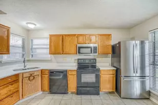 4255 Gypsy Pops Dr, Pasadena, TX 77503 - Photo 8