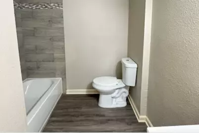 9325 Kentshire Drive #B, Houston, TX 77078 - Photo 10