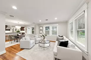 1329 Lawrence St, Houston, TX 77008 - Photo 2