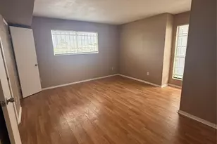 8323 Wilcrest Dr, Houston, TX 77072 - Photo 6