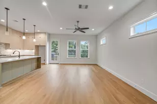 325 Forest Reserve Pl, Houston, TX 77079 - Photo 6