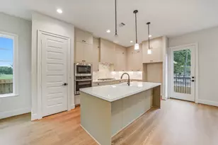 325 Forest Reserve Pl, Houston, TX 77079 - Photo 8