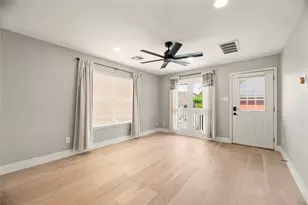 1127 Oxford Garage Apt St, Houston, TX 77008 - Photo 2