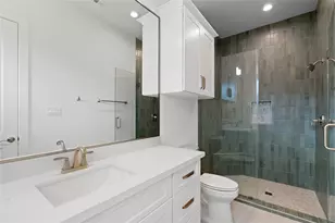 8718 Aquino Ln, Houston, TX 77055 - Photo 14