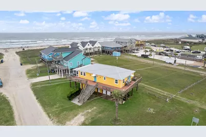 125 Bay Avenue, Surfside Beach, TX 77541 - Photo 2