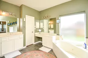 11414 Oak Lake Vista Ct, Sugar Land, TX 77498 - Photo 10