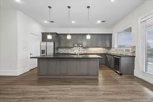 1304 Nashua St, Houston, TX 77008 - Photo 2