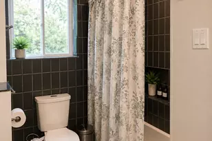 1524 Columbia St, Houston, TX 77009 - Photo 12