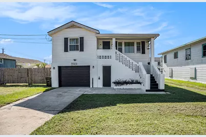 2315 67th Street, Galveston, TX 77551 - Photo 2