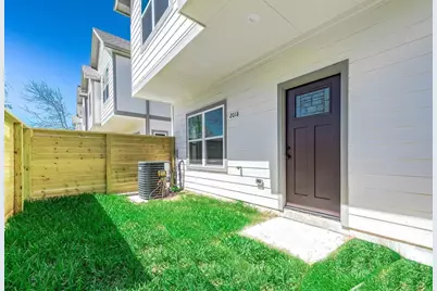 2018 Hampton A Street #A, Houston, TX 77088 - Photo 22