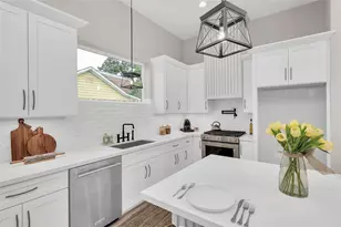 407A Sikes St, Houston, TX 77018 - Photo 8