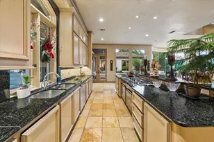 2 Lacewood Ln, Piney Point Village, TX 77024 - Photo 10