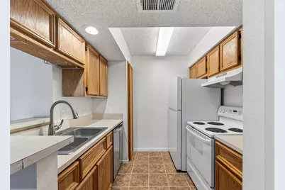 3919 Fairmont Parkway #206, Pasadena, TX 77504 - Photo 12