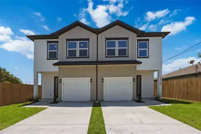 4630 Edfield Street #A/B, Houston, TX 77033 - Photo 2