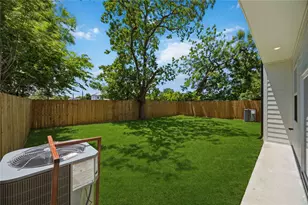 4630 Edfield St, Houston, TX 77033 - Photo 20