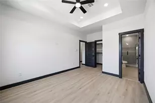 4630 Edfield St, Houston, TX 77033 - Photo 16
