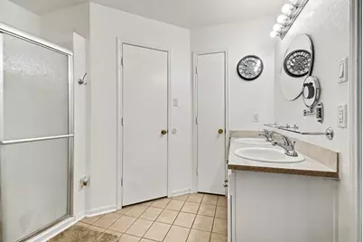 10827 Linden Gate Drive, Houston, TX 77075 - Photo 14