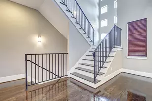 2217 St Emanuel St, Houston, TX 77003 - Photo 8