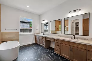 1825 Huge Oaks St, Houston, TX 77055 - Photo 22