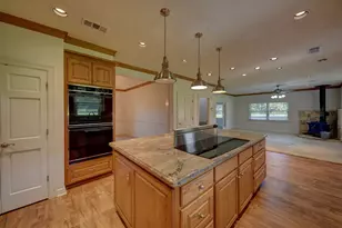 609 Piney Creek Rd, Bellville, TX 77418 - Photo 18