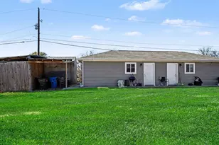 15322 Paul Rd, Sugar Land, TX 77498 - Photo 2