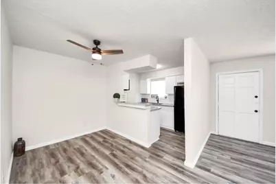 2110 Melbourne Street #12, Houston, TX 77026 - Photo 4